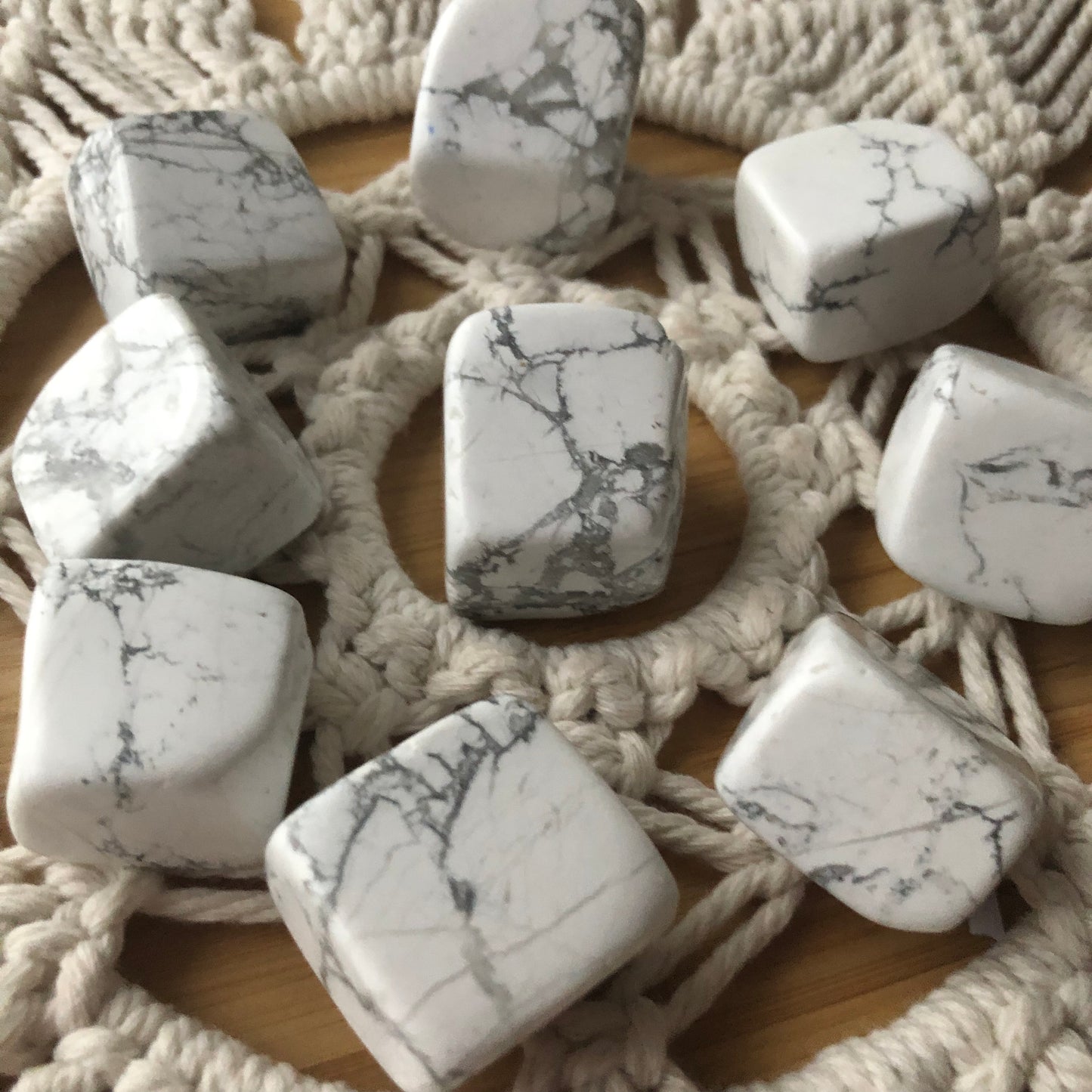 Howlite Tumble